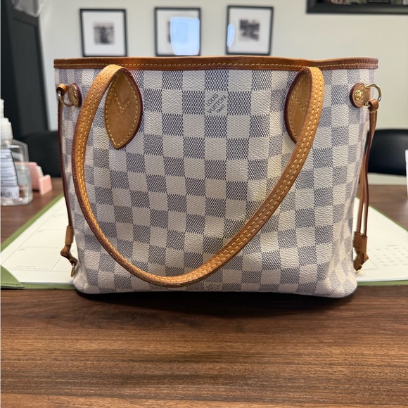 Louis Vuitton Damier Azur Canvas Neverfull PM with Tan Trim - Picture 3 of 16